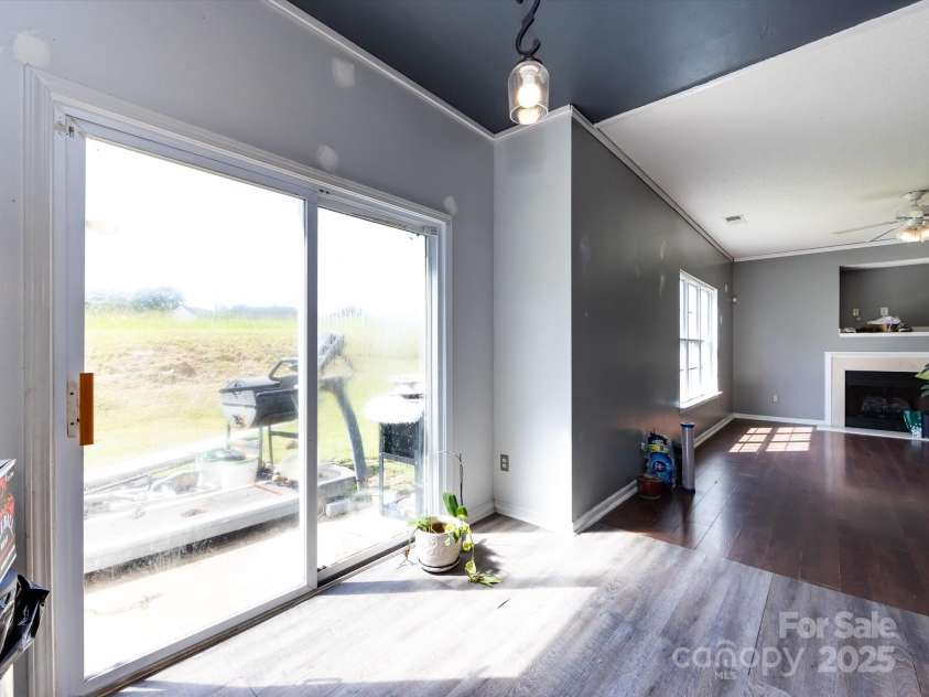 3509 Joel Turner Drive, Charlotte, NC 28216.  MLS# CAR4283361, YatesRealty ID 30232. 