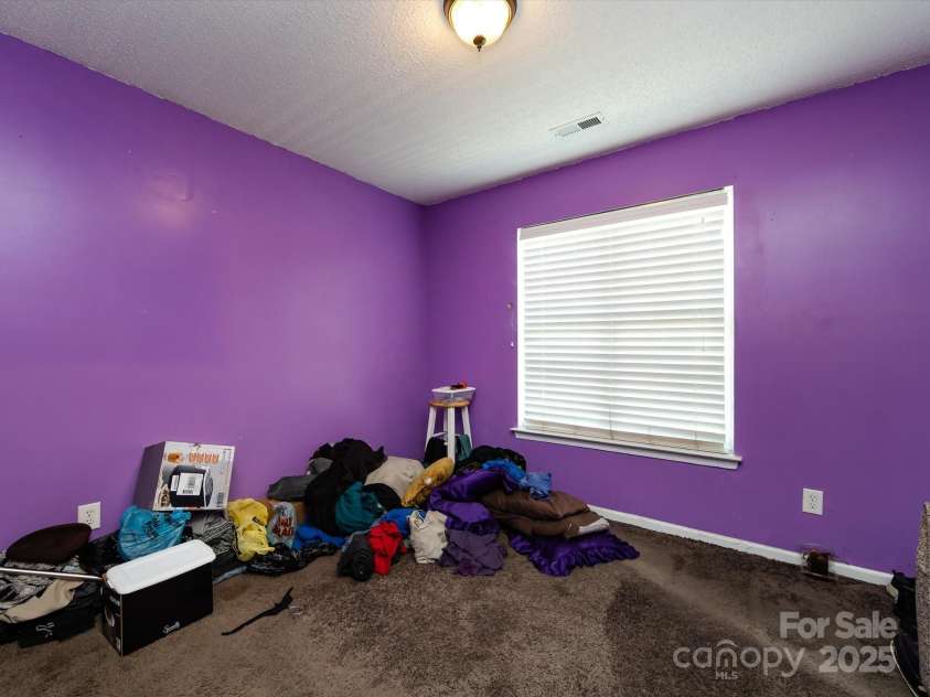 3509 Joel Turner Drive, Charlotte, NC 28216.  MLS# CAR4283361, YatesRealty ID 30232. 