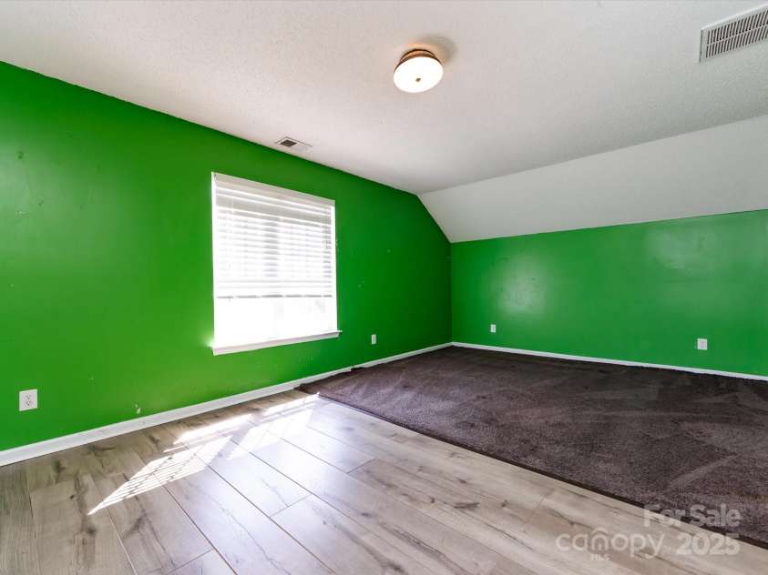 3509 Joel Turner Drive, Charlotte, NC 28216.  MLS# CAR4283361, YatesRealty ID 30232. 