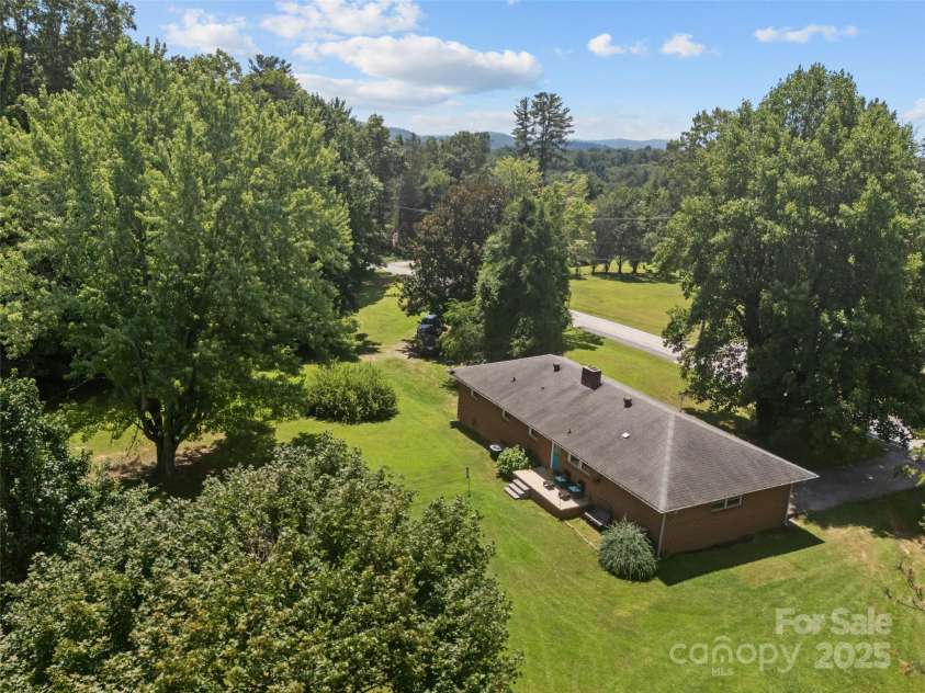 50 Baldwin Road, Arden, NC 28704.  MLS# CAR4288417, YatesRealty ID 30233. 