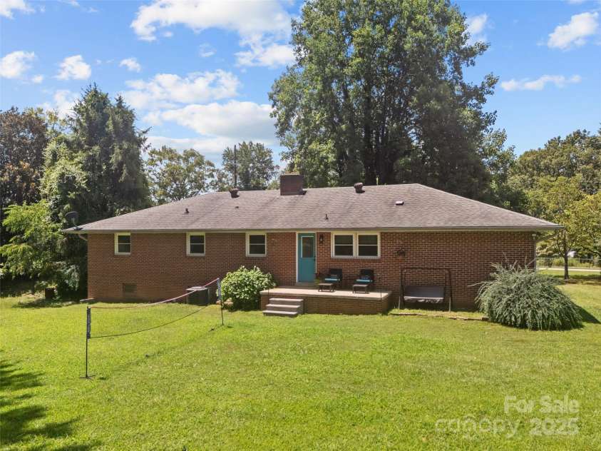 50 Baldwin Road, Arden, NC 28704.  MLS# CAR4288417, YatesRealty ID 30233. Private Backyard only 5 min. from Airport Rd.