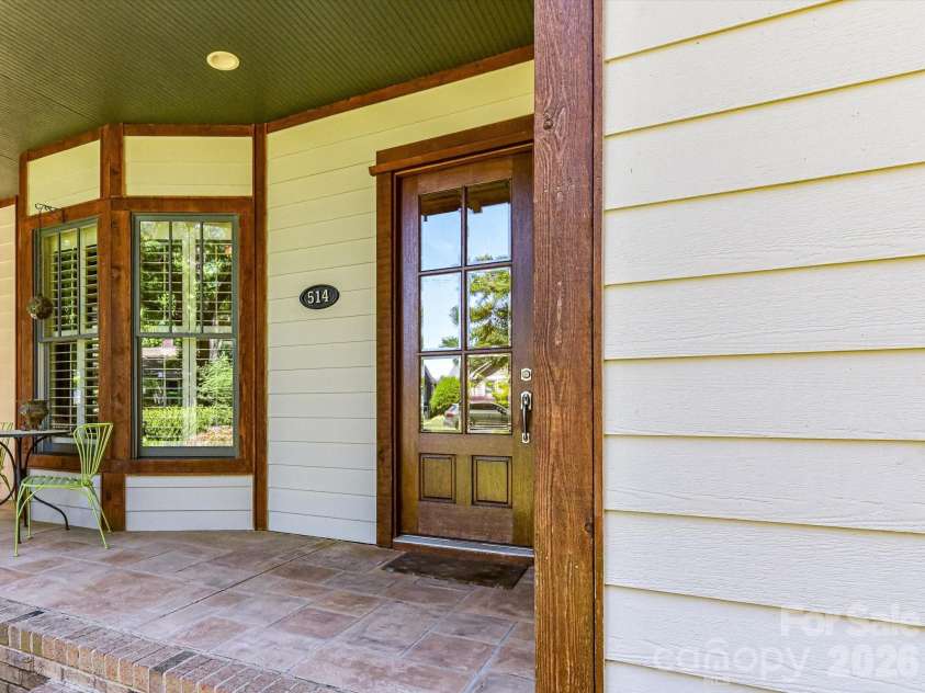 514 Magnolia Avenue, Charlotte, NC 28203.  MLS# CAR4372489, YatesRealty ID 30233. 