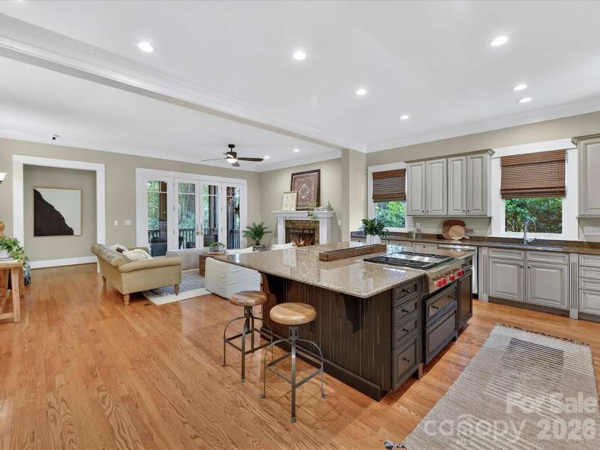 514 Magnolia Avenue, Charlotte, NC 28203.  MLS# CAR4372489, YatesRealty ID 30233. 