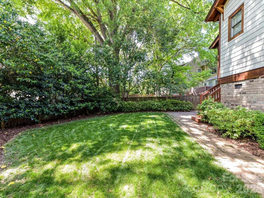 514 Magnolia Avenue, Charlotte, NC 28203.  MLS# CAR4372489, YatesRealty ID 30233. 