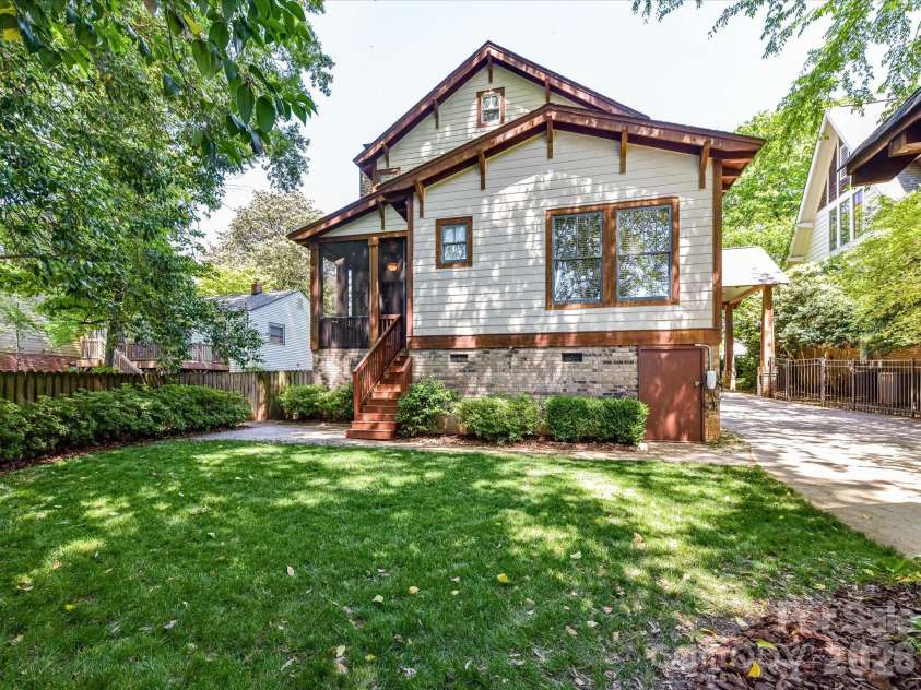 514 Magnolia Avenue, Charlotte, NC 28203.  MLS# CAR4372489, YatesRealty ID 30233. 