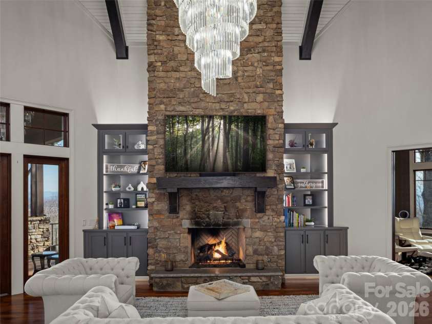 47 Ridge Pine Trail, Arden, NC 28704.  MLS# CAR4370746, YatesRealty ID 30234. Grand room