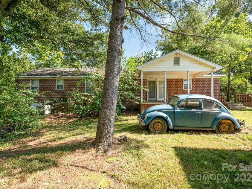 220 Lackey Street, Kings Mountain, NC 28086.  MLS# CAR4278704, YatesRealty ID 30235. 
