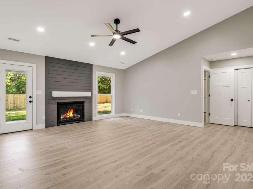 64 Southchase Drive, Fletcher, NC 28732.  MLS# CAR4288102, YatesRealty ID 30236. 