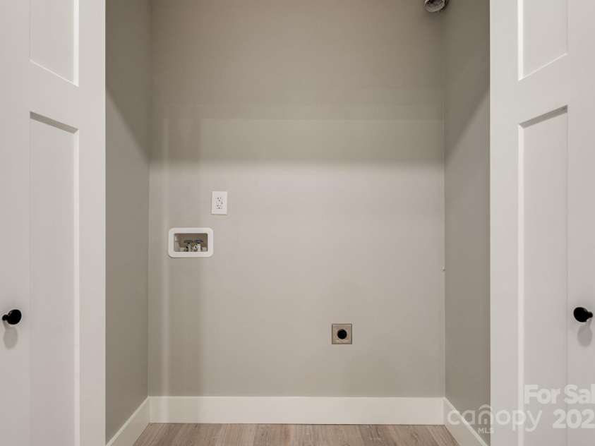 64 Southchase Drive, Fletcher, NC 28732.  MLS# CAR4288102, YatesRealty ID 30236. 