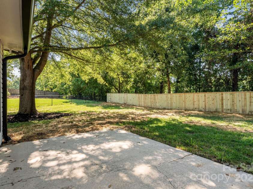 64 Southchase Drive, Fletcher, NC 28732.  MLS# CAR4288102, YatesRealty ID 30236. 