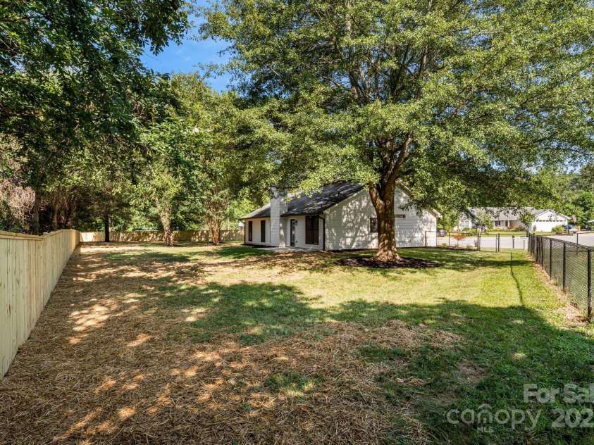 64 Southchase Drive, Fletcher, NC 28732.  MLS# CAR4288102, YatesRealty ID 30236. 