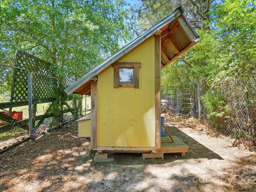7204 NC 218 Highway, Marshville, NC 28103.  MLS# CAR4273852, YatesRealty ID 30238. Chicken House