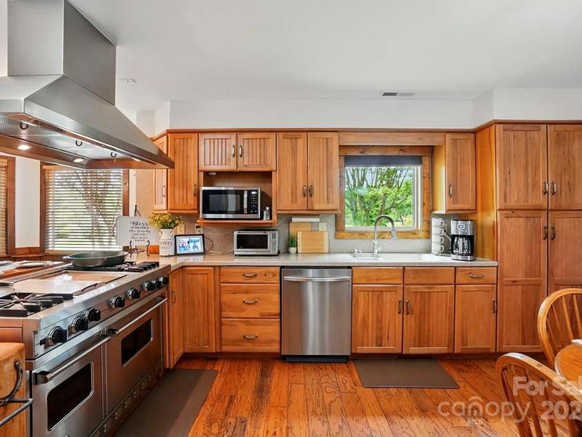 7204 NC 218 Highway, Marshville, NC 28103.  MLS# CAR4273852, YatesRealty ID 30238. Stunning Kitchen 