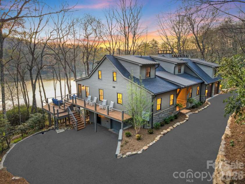 95 Cardinal Trace, Lake Toxaway, NC 28747.  MLS# CAR4376336, YatesRealty ID 30238. 95 Cardinal Tr