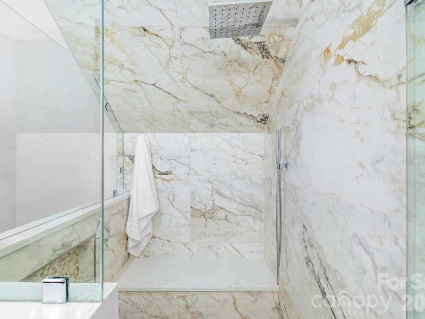 95 Cardinal Trace, Lake Toxaway, NC 28747.  MLS# CAR4431327, YatesRealty ID 30238. Ensuite Bath #2