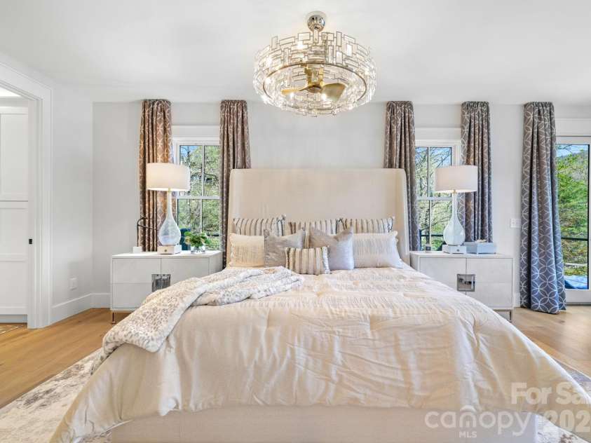 95 Cardinal Trace, Lake Toxaway, NC 28747.  MLS# CAR4431327, YatesRealty ID 30238. Primary Suite