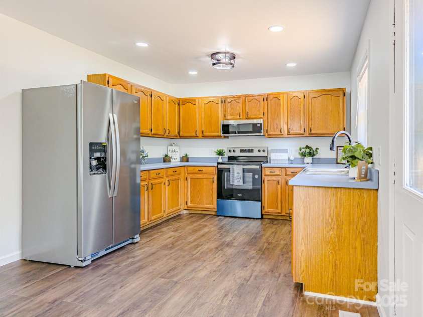 204 Caldwell Street, Forest City, NC 28043.  MLS# CAR4283485, YatesRealty ID 30239. 