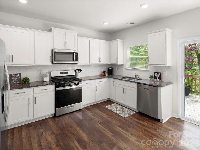 734 Fountain Park Boulevard, Asheville, NC 28806.  MLS# CAR4380533, YatesRealty ID 30239. 
