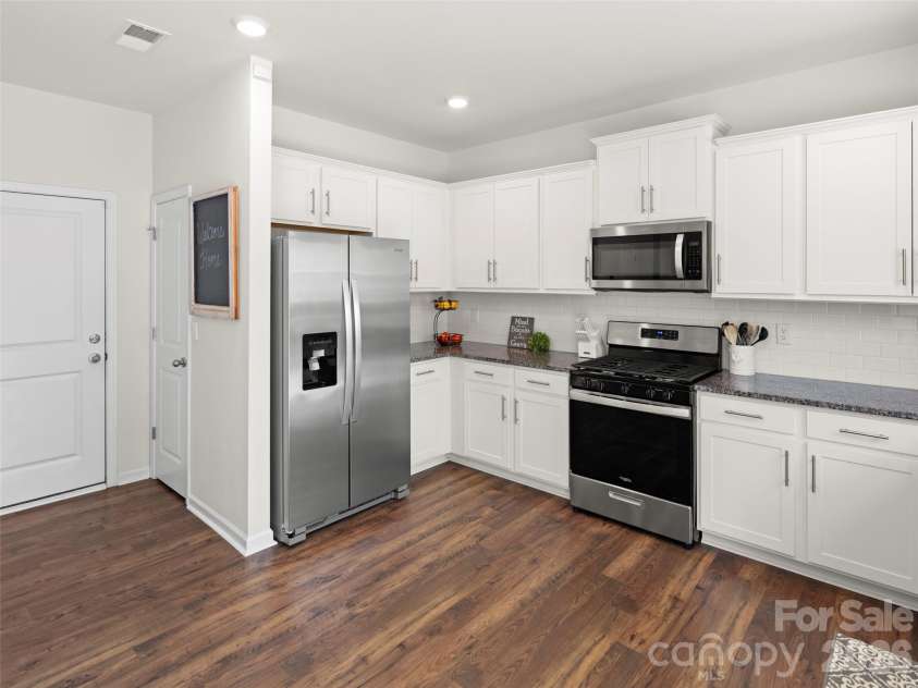 734 Fountain Park Boulevard, Asheville, NC 28806.  MLS# CAR4380533, YatesRealty ID 30239. 
