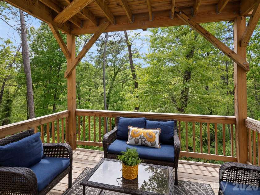 734 Fountain Park Boulevard, Asheville, NC 28806.  MLS# CAR4380533, YatesRealty ID 30239. 