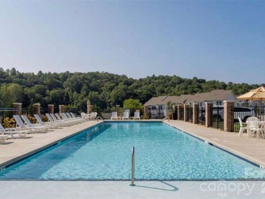 734 Fountain Park Boulevard, Asheville, NC 28806.  MLS# CAR4380533, YatesRealty ID 30239. 