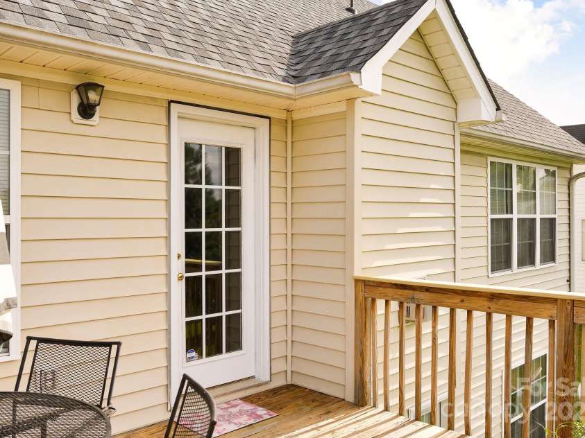 135 Winding Creek Road, Mocksville, NC 27028.  MLS# CAR4296191, YatesRealty ID 3024. 