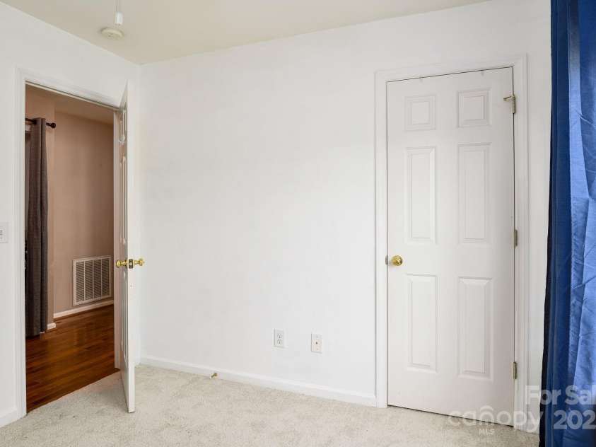 135 Winding Creek Road, Mocksville, NC 27028.  MLS# CAR4296191, YatesRealty ID 3024. 