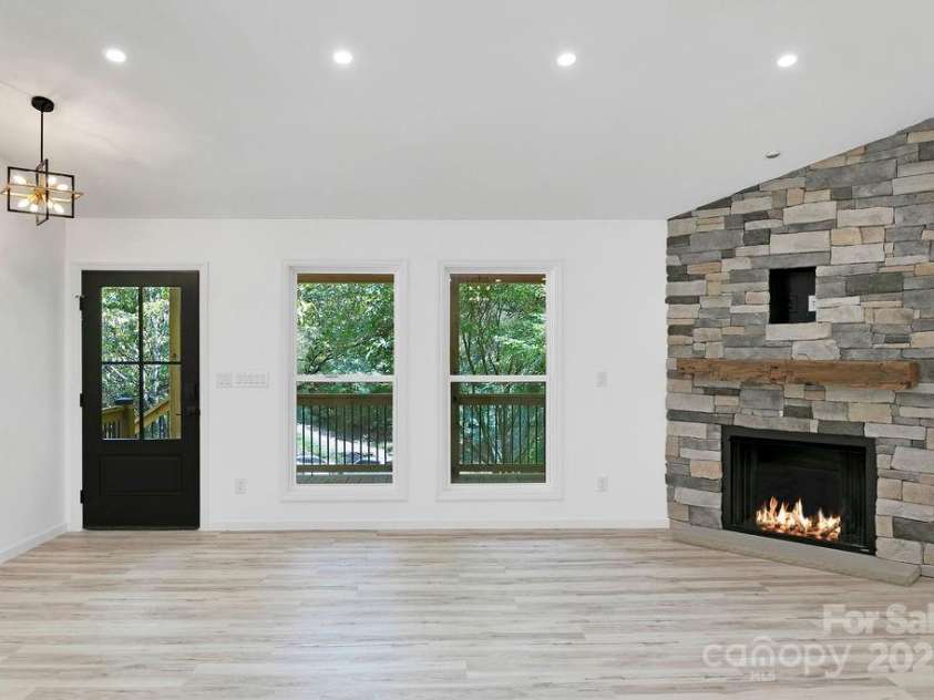 147 Wood Road, Brevard, NC 28712.  MLS# CAR4285999, YatesRealty ID 30240. Living Area