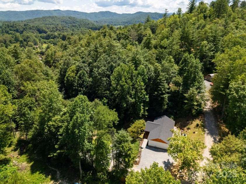 147 Wood Road, Brevard, NC 28712.  MLS# CAR4285999, YatesRealty ID 30240. Unrestricted!