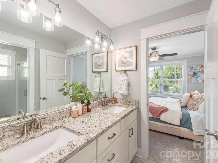 28 Reagan Run Court, Arden, NC 28704.  MLS# CAR4377989, YatesRealty ID 30240. Large vanity in upper bath
