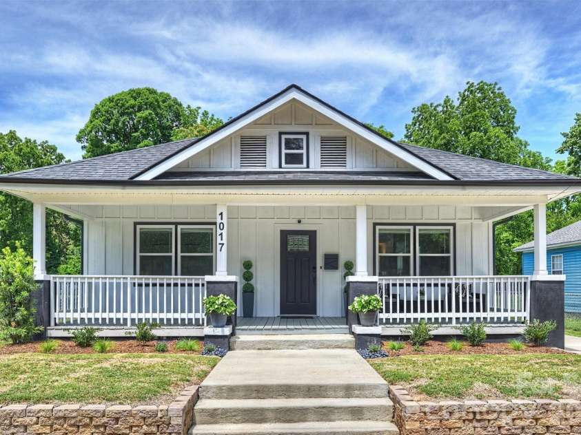 1017 Pegram Street, Charlotte, NC 28205.  MLS# CAR4381314, YatesRealty ID 30241. 