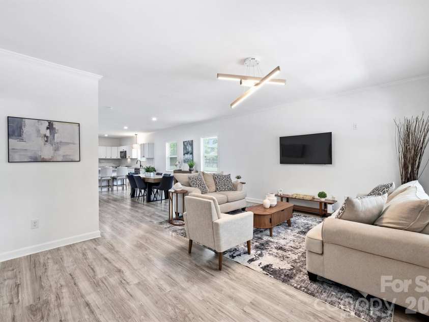 1017 Pegram Street, Charlotte, NC 28205.  MLS# CAR4381314, YatesRealty ID 30241. 