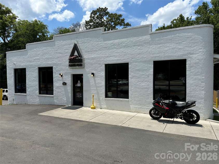 1017 Pegram Street, Charlotte, NC 28205.  MLS# CAR4381314, YatesRealty ID 30241. 