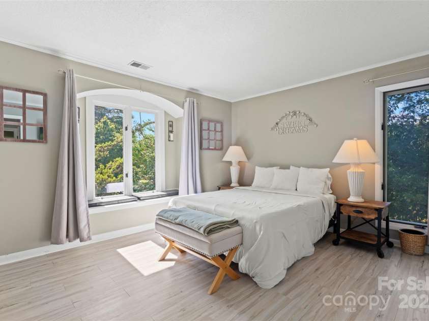 35 Heritage Drive, Clover, SC 29710.  MLS# CAR4287135, YatesRealty ID 30241. 