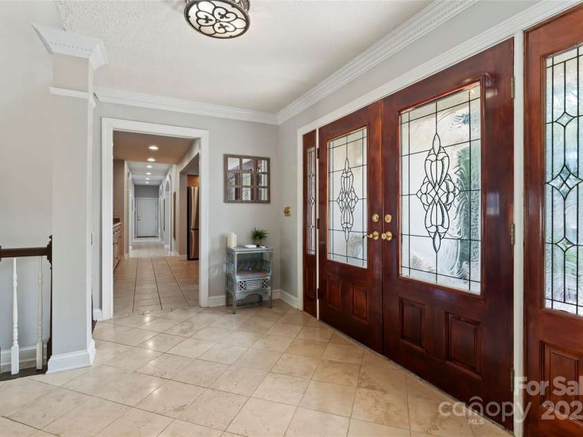 35 Heritage Drive, Clover, SC 29710.  MLS# CAR4317648, YatesRealty ID 30241. 