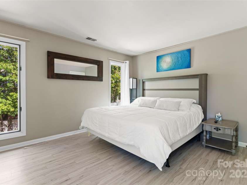 35 Heritage Drive, Clover, SC 29710.  MLS# CAR4317648, YatesRealty ID 30241. 