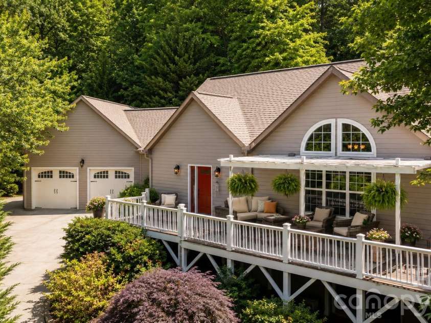 60 Hawks Pointe Lane, Weaverville, NC 28787.  MLS# CAR4385628, YatesRealty ID 30242. 