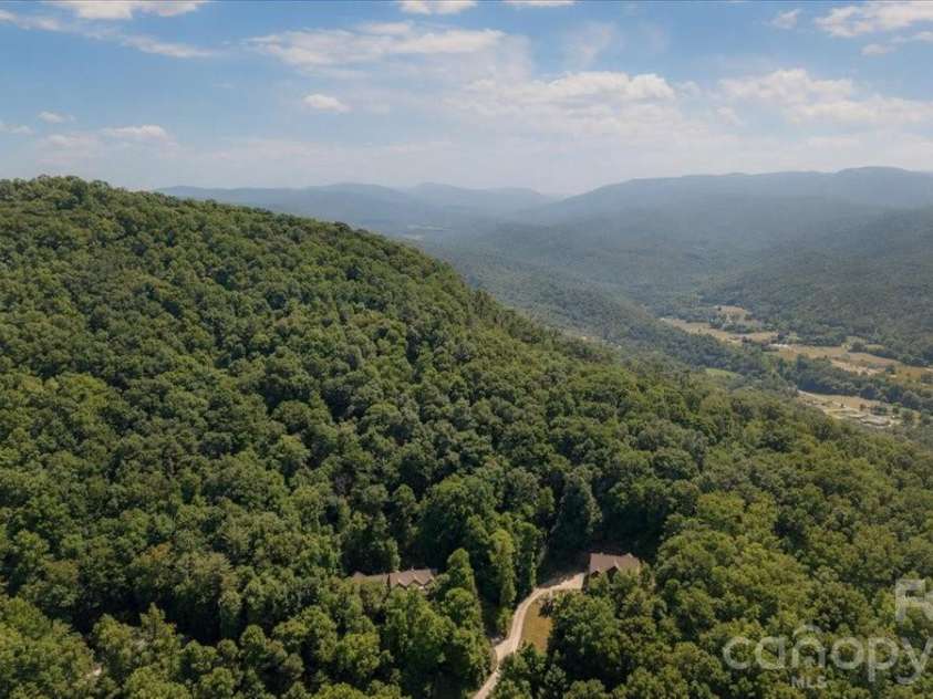 60 Hawks Pointe Lane, Weaverville, NC 28787.  MLS# CAR4385628, YatesRealty ID 30242. 