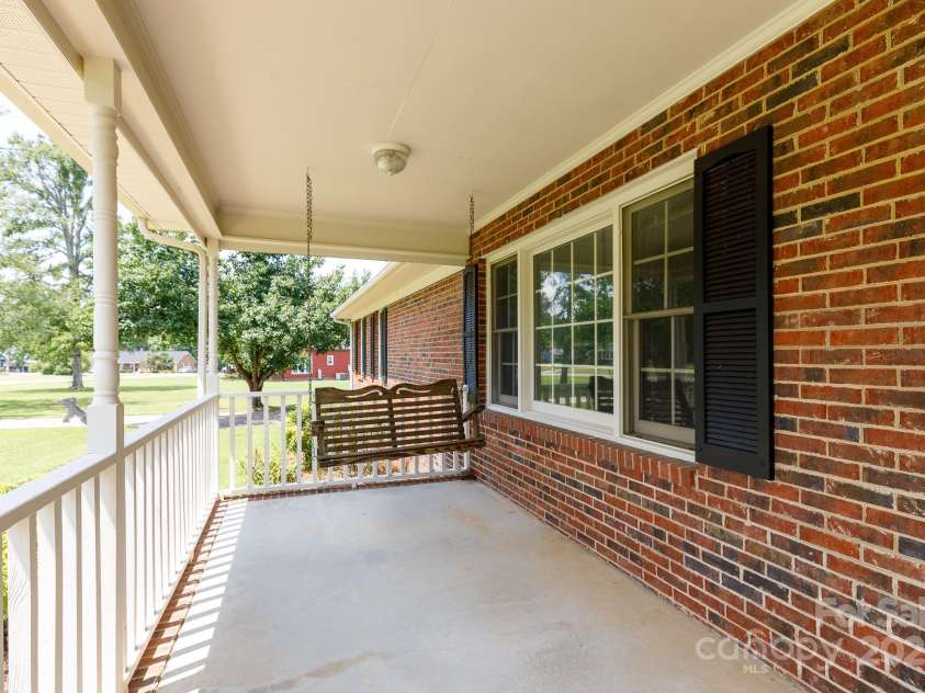 625 Post Lane, Rock Hill, SC 29730.  MLS# CAR4288361, YatesRealty ID 30242. 