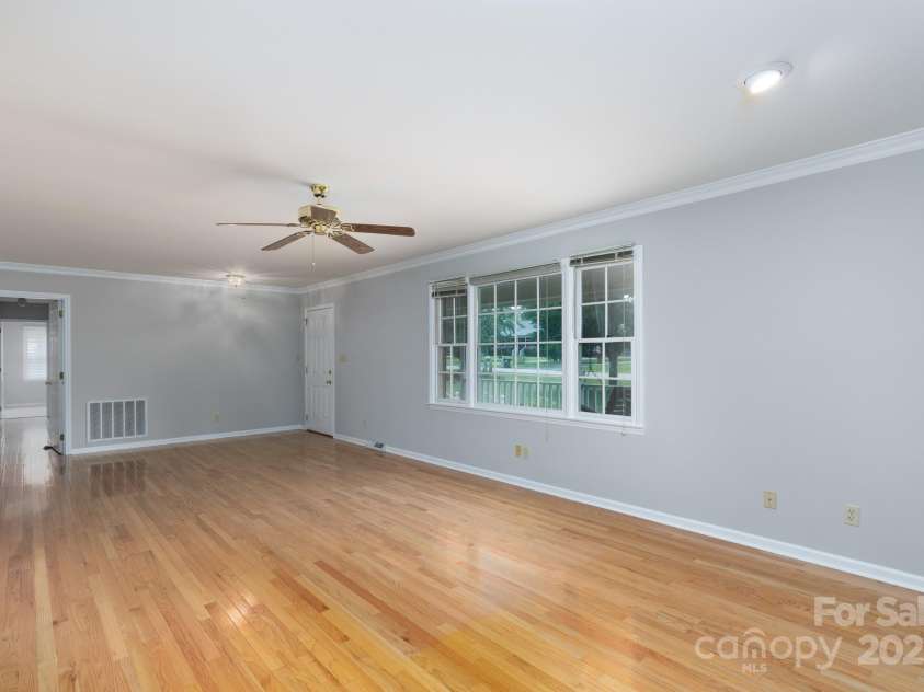 625 Post Lane, Rock Hill, SC 29730.  MLS# CAR4288361, YatesRealty ID 30242. 