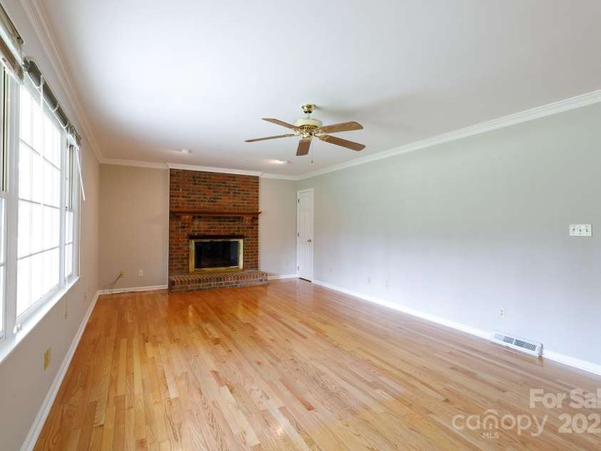 625 Post Lane, Rock Hill, SC 29730.  MLS# CAR4288361, YatesRealty ID 30242. 