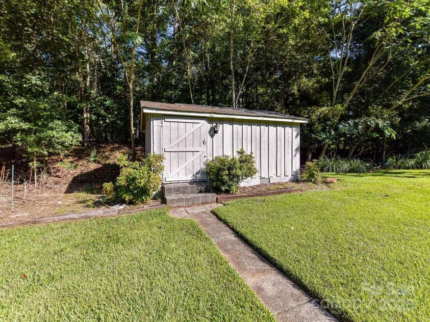 23353 Lake Tillery Road, Albemarle, NC 28001.  MLS# CAR4285145, YatesRealty ID 30243. 