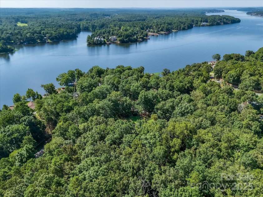 23353 Lake Tillery Road, Albemarle, NC 28001.  MLS# CAR4285145, YatesRealty ID 30243. 