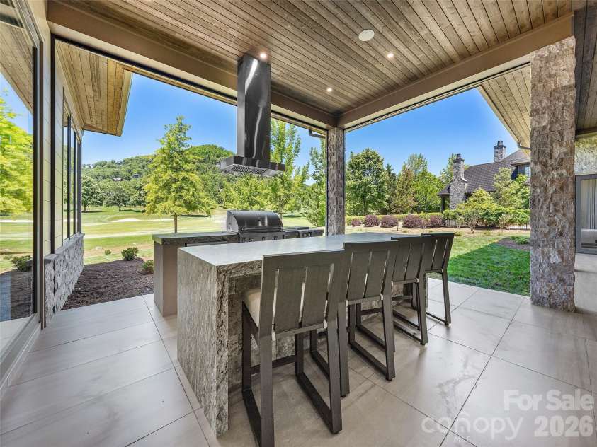 60 Walnut Valley Parkway, Arden, NC 28704.  MLS# CAR4385723, YatesRealty ID 30243. 