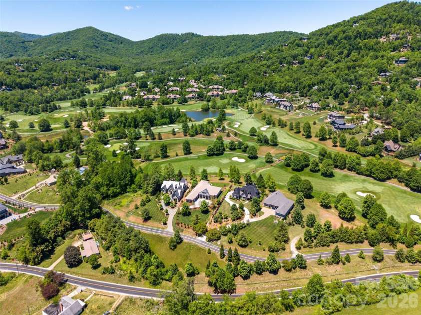 60 Walnut Valley Parkway, Arden, NC 28704.  MLS# CAR4385723, YatesRealty ID 30243. 
