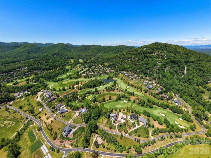 60 Walnut Valley Parkway, Arden, NC 28704.  MLS# CAR4385723, YatesRealty ID 30243. 