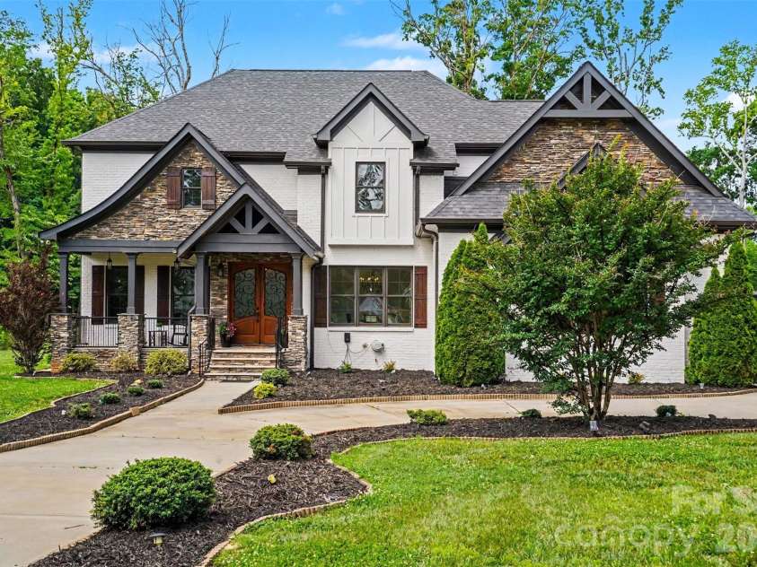 1023 Piney Drive, Monroe, NC 28110.  MLS# CAR4387708, YatesRealty ID 30244. 