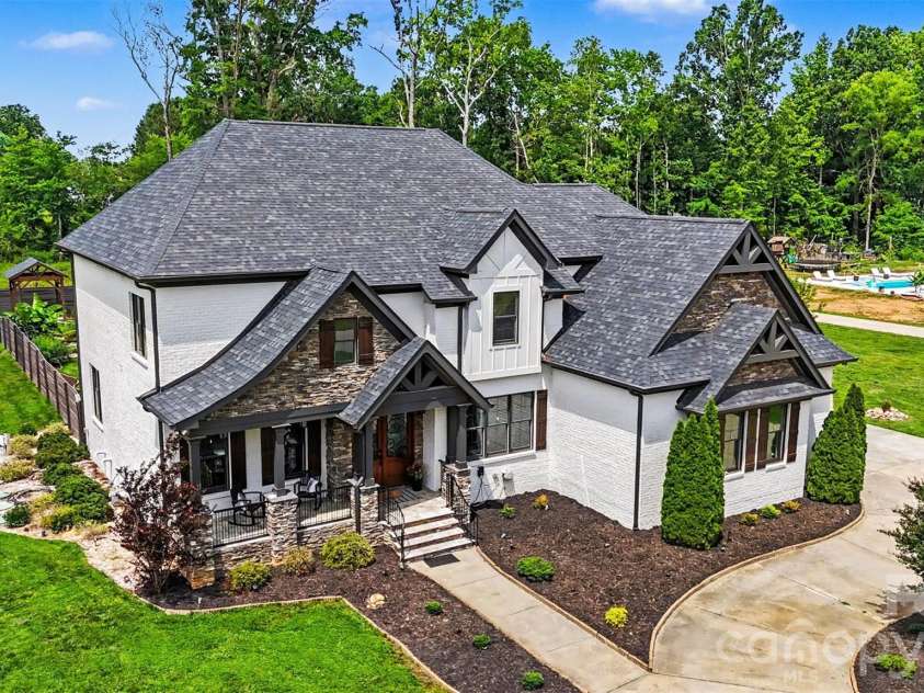 1023 Piney Drive, Monroe, NC 28110.  MLS# CAR4387708, YatesRealty ID 30244. 