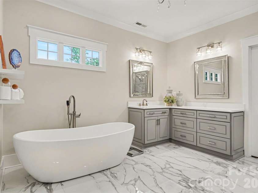 1023 Piney Drive, Monroe, NC 28110.  MLS# CAR4387708, YatesRealty ID 30244. 