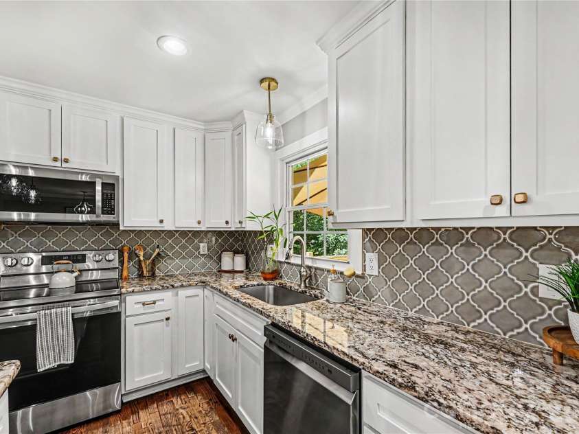 107 Condover Place, Charlotte, NC 28270.  MLS# CAR4386846, YatesRealty ID 30245. 